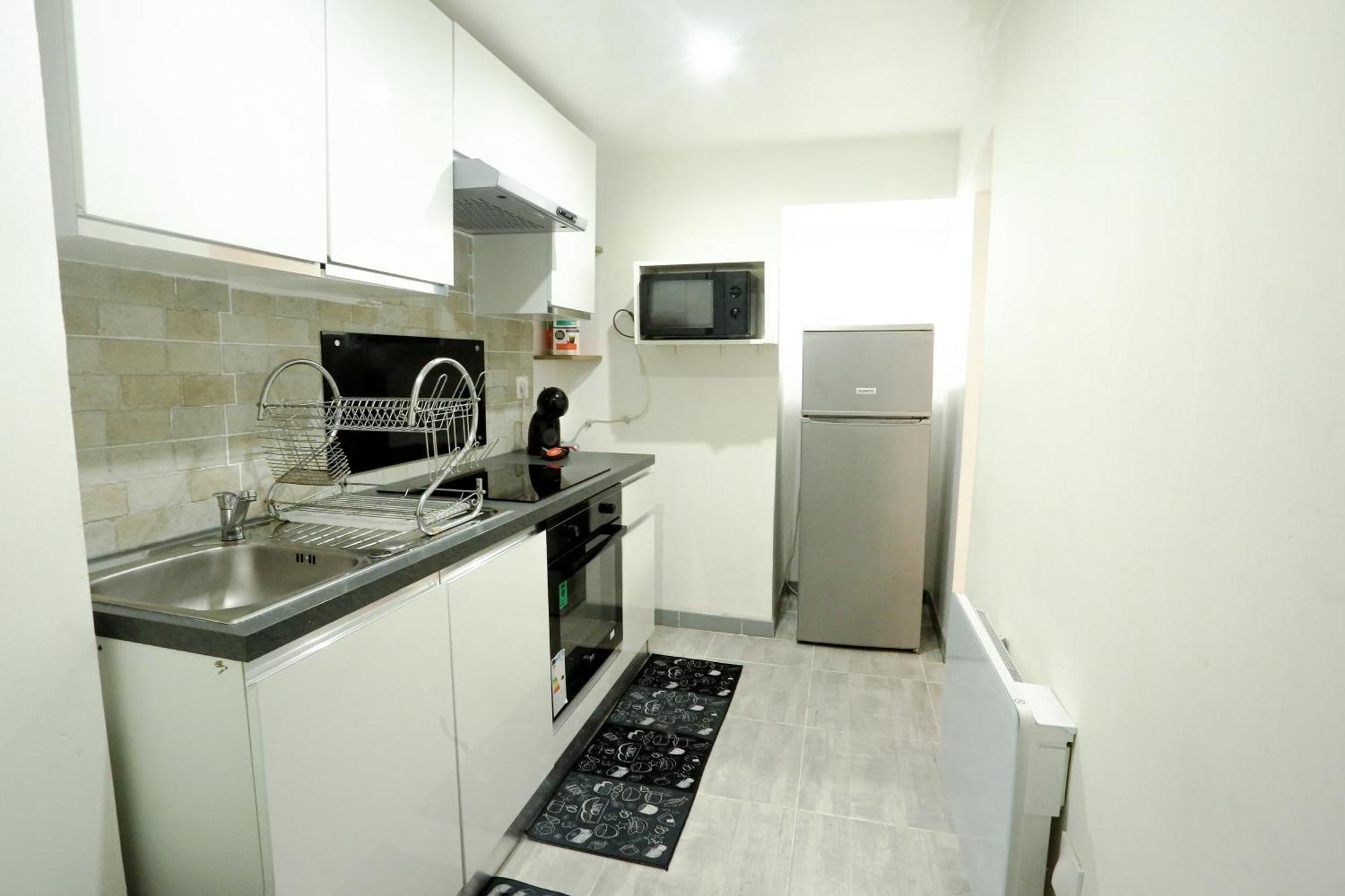 Elegant Appartement Bord De Seine มงโทร-โฟต์-ยอนน์ ภายนอก รูปภาพ