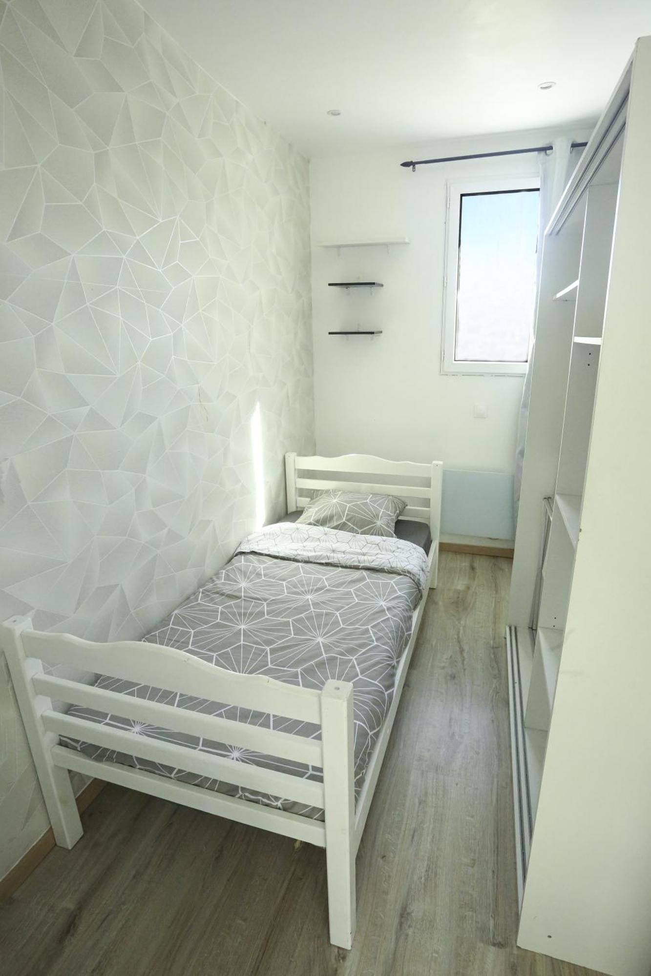 Elegant Appartement Bord De Seine มงโทร-โฟต์-ยอนน์ ภายนอก รูปภาพ